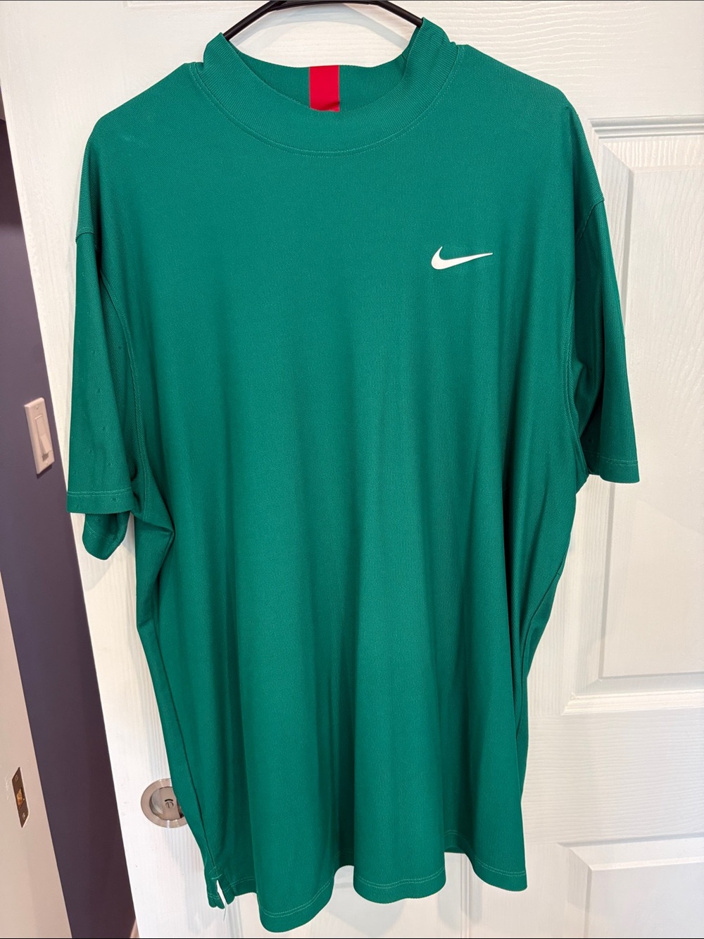 Nike Golf Men’s Tiger Woods Green Short-Sleeve Performance Mock Turtleneck